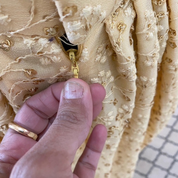 Indian outfit - Picture 4 of 13